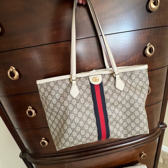 Gucci Ophidia GG Medium Ophidia Tote - Picture 8 of 11